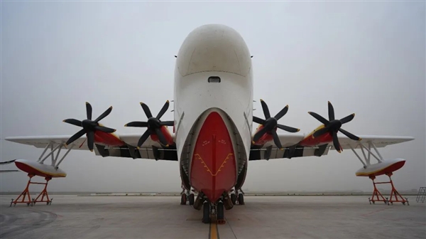 中国首款大型水陆两栖飞机：四架齐聚！  第4张