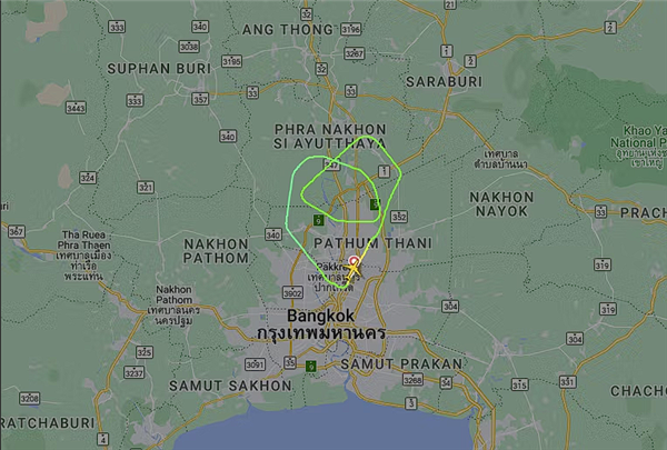 泰国一客机引擎爆炸喷火紧急返航：多名乘客空中晕倒  第2张