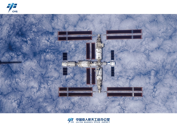 中国空间站全貌高清图像首次公布：史上第一组全构型工作照  第1张