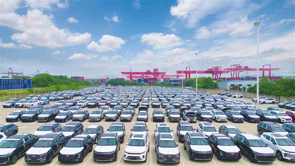 中国首次成全球最大汽车出口国！乘联会：全年出口将破500万