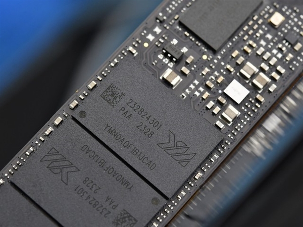 PCIe 4.0天花板级性能！致态Ti600 4TB固态硬盘上手  第3张