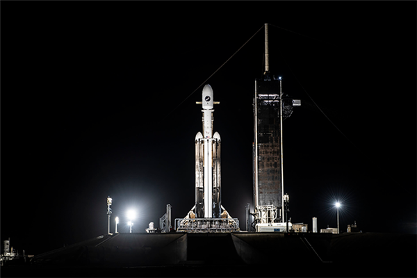 365天 SpaceX火箭发射了100次！  第2张