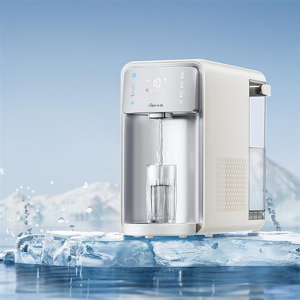 探寻健康饮水秘籍！小熊电器冰川泉饮水机实现富锶矿物质水自由