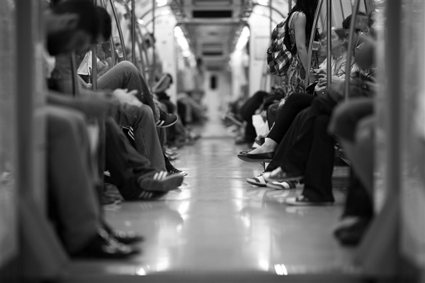 北京地铁事故受伤515人 坐地铁注意别站在“贯通道”