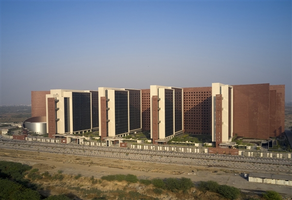 超过美国五角大楼！印度启用世界上最大办公楼群：用作钻石交易  第4张