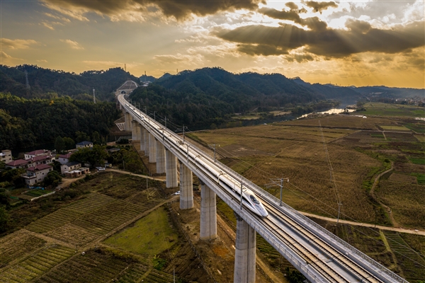 世界级黄金旅游线！杭州至南昌高铁全线贯通运营：沿线9个5A景区