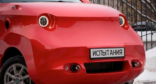俄罗斯品牌Amber发布首款电动车：被评“世界上最丑陋”的汽车  第2张