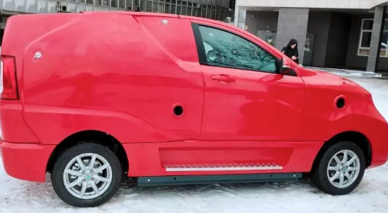 俄罗斯品牌Amber发布首款电动车：被评“世界上最丑陋”的汽车  第3张