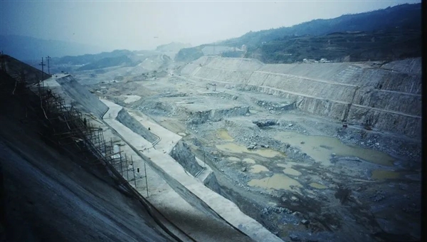 三峡大坝蓄水20年 淤积泥沙20多亿吨：可怕预言要成真吗  第6张