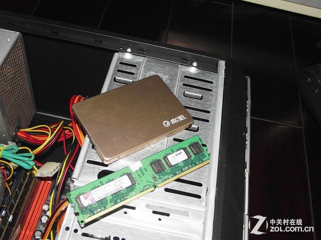 如何挑选耐用SSD固态硬盘？专家教你省钱又放心  第8张