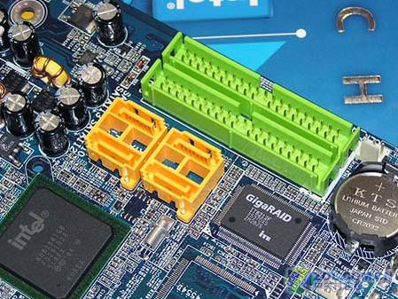 固态硬盘大揭秘：SATA vs NVMe，性能对比一目了然  第5张