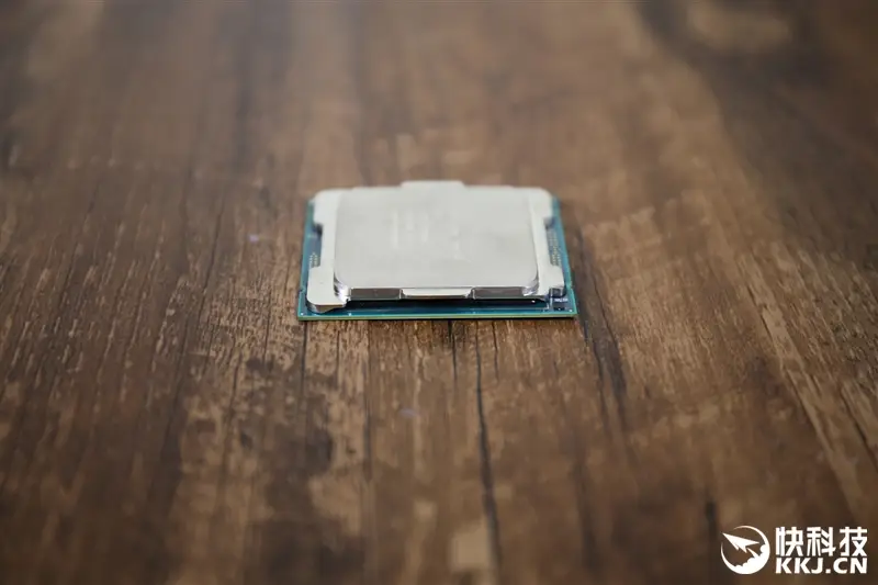 3000美元预算下如何选择最适合的CPU：英特尔至强x5e系列或AMD锐龙5000系列  第7张