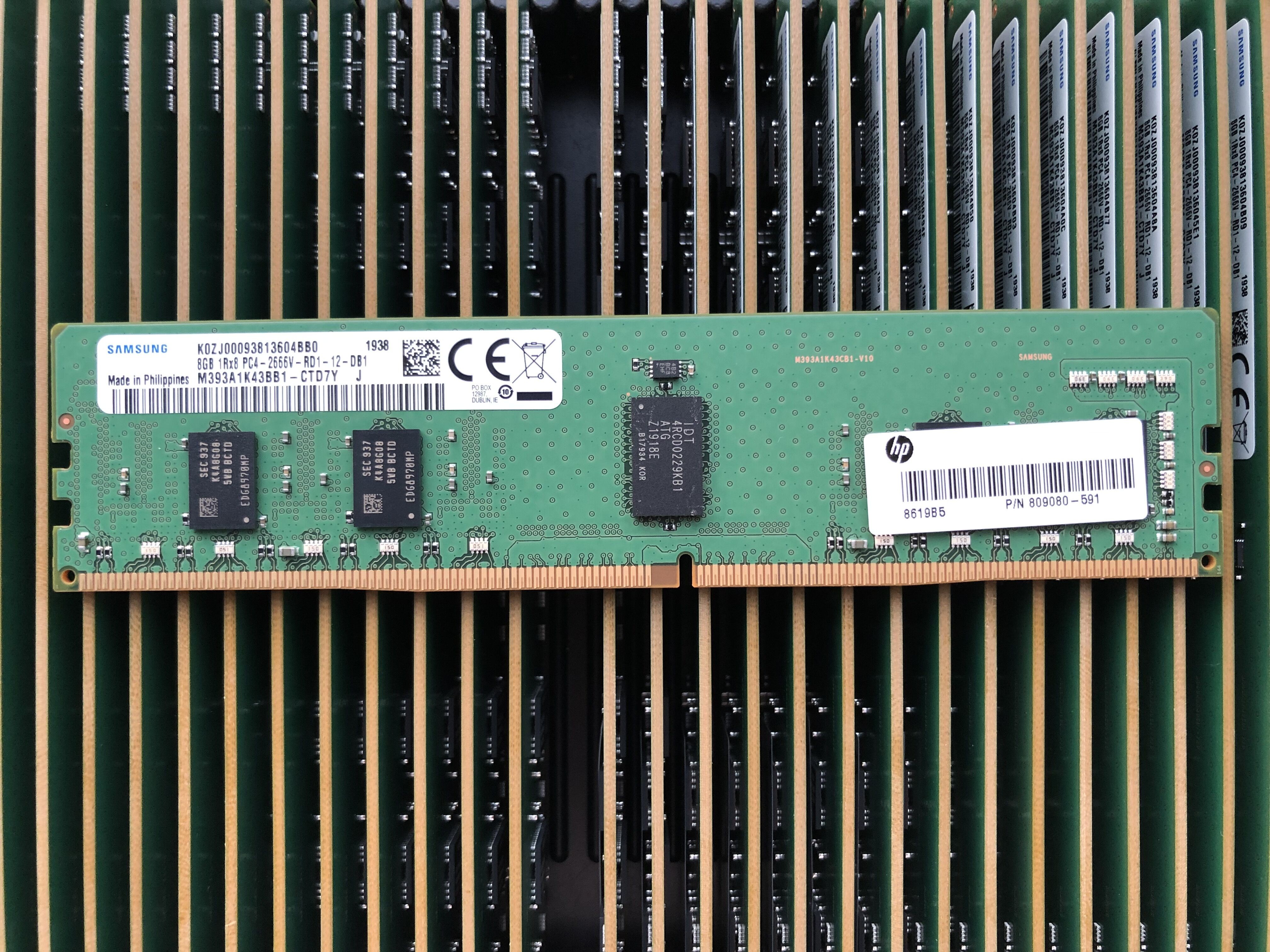 DDR6 内存条 12800：未来超级速度的象征，你准备好迎接了吗？  第1张