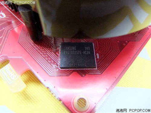 DDR5 显存：显卡领域的旗舰产品，带来技术跃升与游戏体验突破  第2张