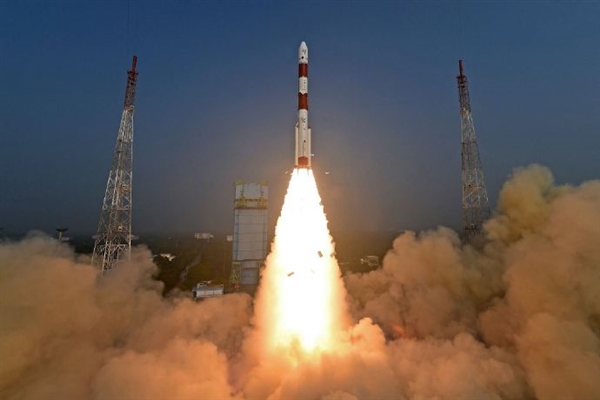 继美国第二个国家做到的！印度成功发射卫星探测黑洞秘密：我们实力太强