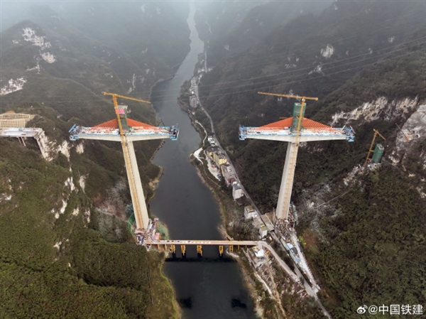 亚洲第一高墩矮塔斜拉桥完成索塔封顶：3号主墩高度216米  第1张