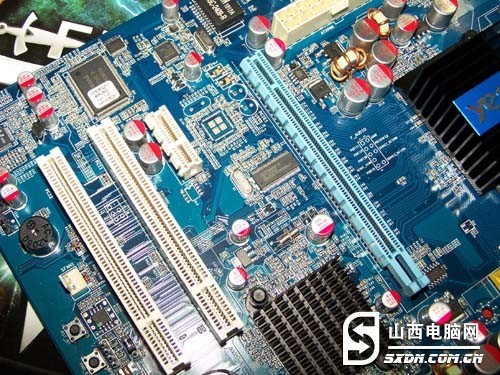 DDR4内存颗粒：性能飞跃，科技前沿  第5张