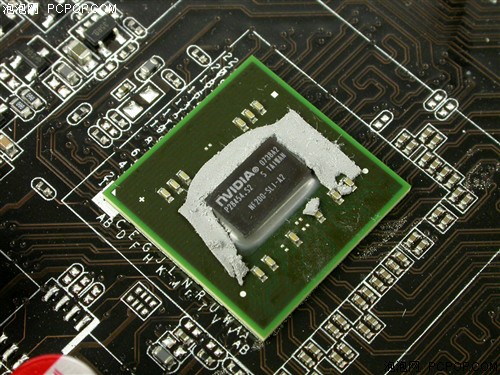 9800GT 显卡适配哪种主板？详细讨论接口与芯片组问题  第6张