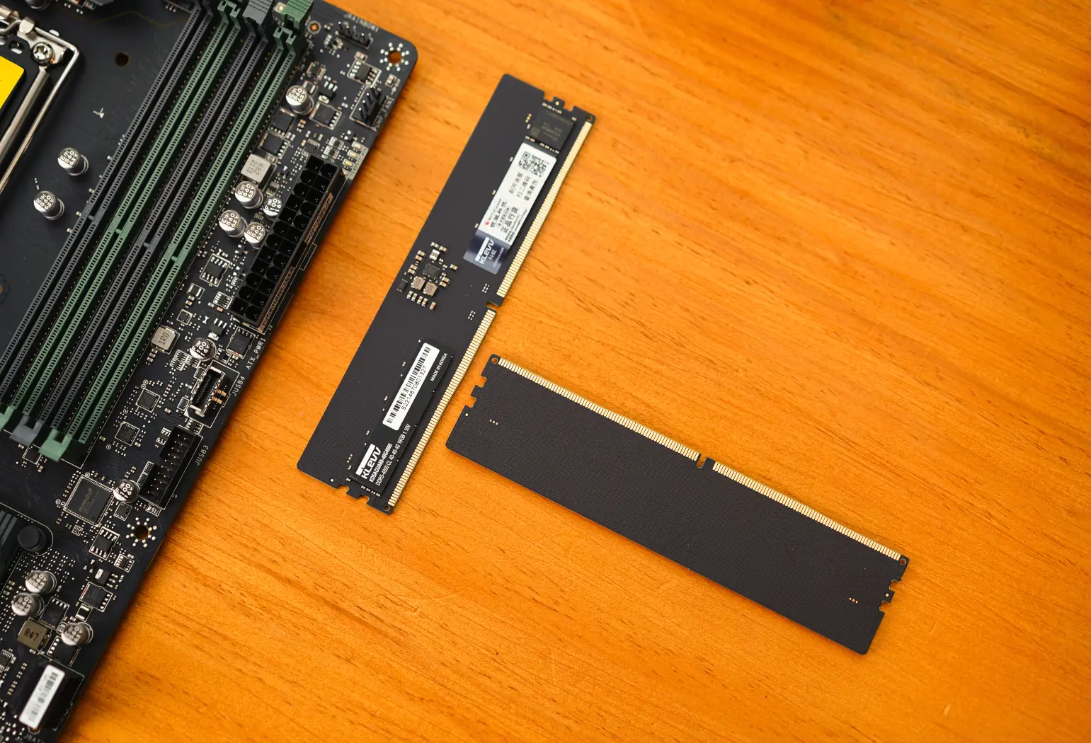 DDR5 内存：技术革新与速度追求的象征，游戏发烧友的最佳选择  第2张