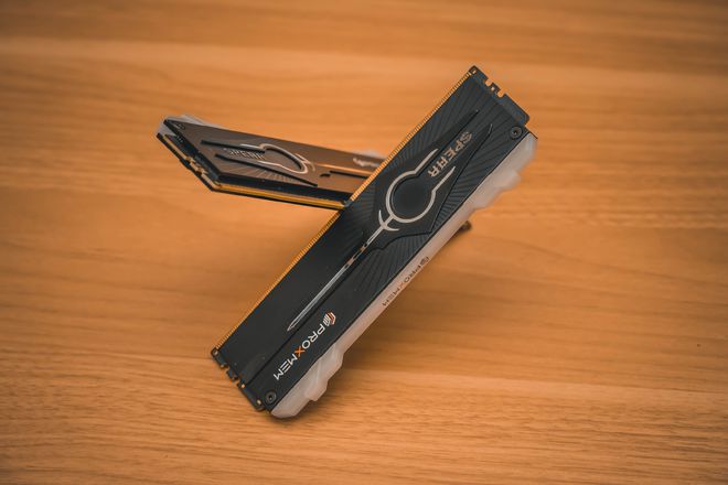 DDR5 与 DDR6 显存技术对比：老大哥的稳重与小鲜肉的爆发力  第2张