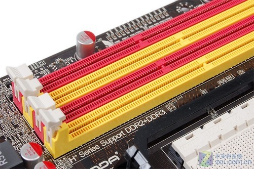 ddr2改ddr3插槽 DDR2 与 DDR3 插槽改装：可行性与合理性分析  第6张