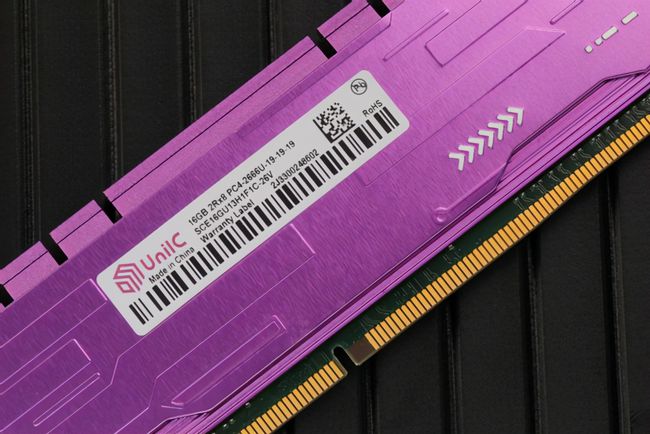镁光DDR3 1067MHz内存条：性能升级，轻松应对多任务处理  第2张