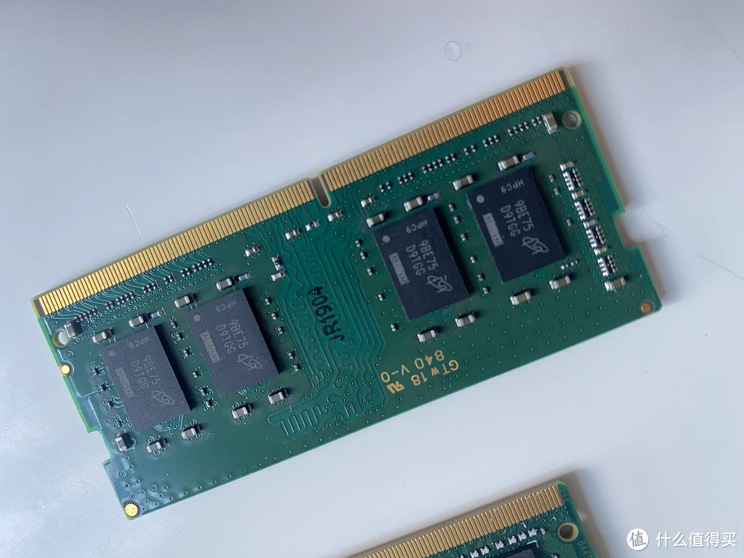 DDR3内存颗粒：揭秘高速功耗控制，计算机性能新巅峰  第6张