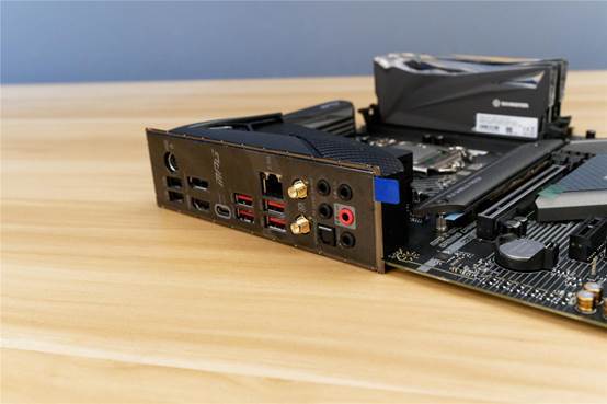 显卡接头大揭秘：VGA、DVI、HDMI，哪种接口更适合你？  第1张
