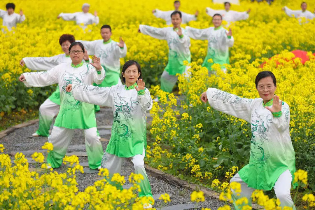 探秘新疆迪斯科舞曲DDR：传统与现代交融的独特音乐风貌  第6张