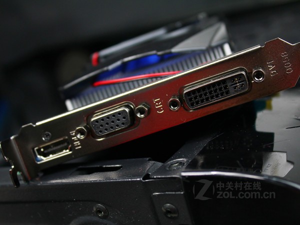 影驰 GT430 显卡黑将：酷炫外观与卓越散热，游戏玩家的理想之选  第4张