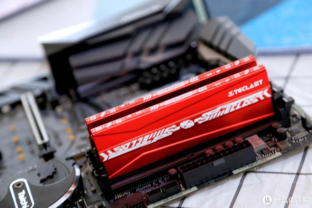 DDR5 与 DDR4 内存插槽对比：新一代王者与老当益壮的战士  第4张