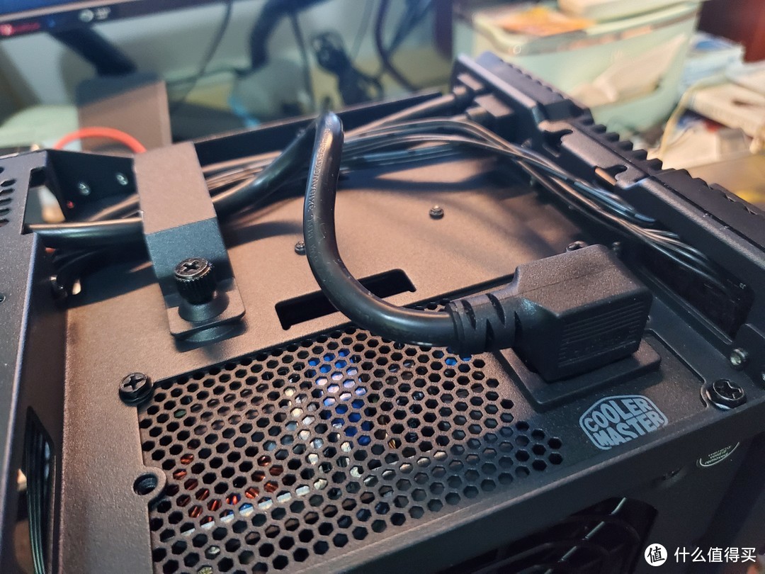 华硕Z97PRO GAMER主板机械硬盘安装大揭秘！不看后悔