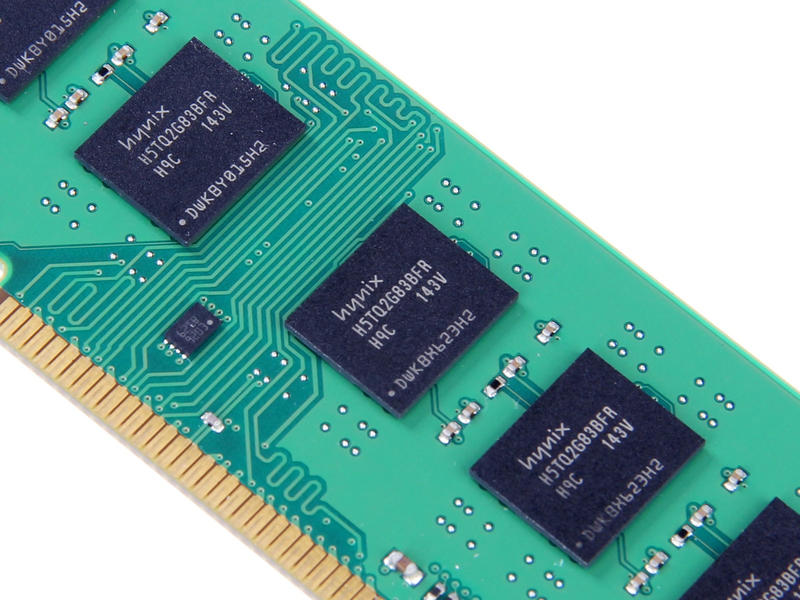 金士顿DDR2内存颗粒：稳定高性价比，专业领域靓丽表现  第2张