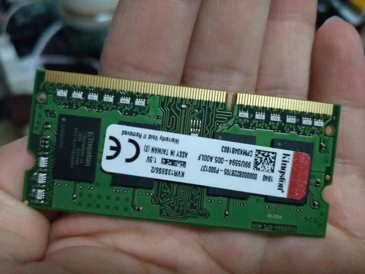 金士顿DDR2 800窄条内存：性能卓越，外观精美，终极选择  第2张