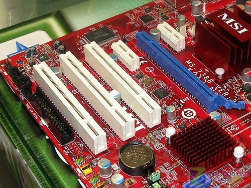 AMD 插槽 DDR2 芯片组主板：承载职业爱好者深情厚谊的珍贵技术史  第6张