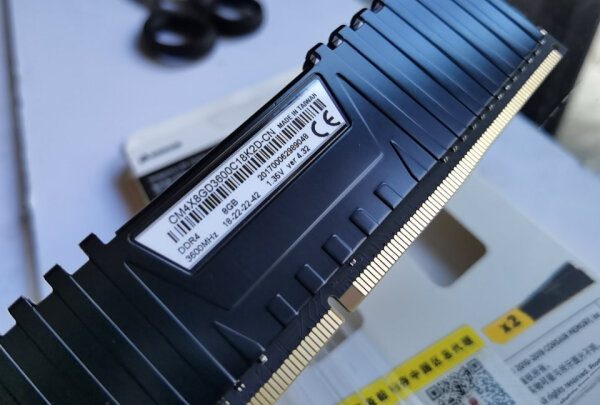 海盗船 DDR3 内存条真假难辨？外观细节、包装差异助你识别  第4张
