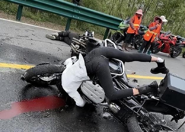 19岁网红骑手车祸离世，禁摩话题再引热议，青春与速度的悲剧警示  第5张