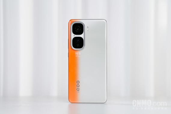 iQOO Neo10 Pro登顶性价比之王，天玑9400处理器+电竞Q2芯片，游戏体验飙升  第3张