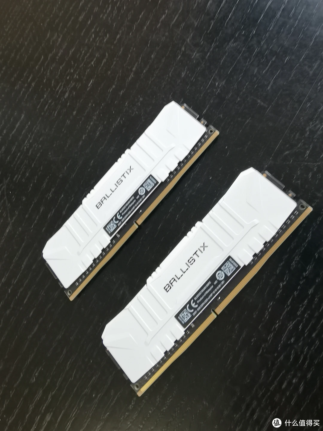 DDR2 2GB内存：为你的电脑性能加速加成  第2张