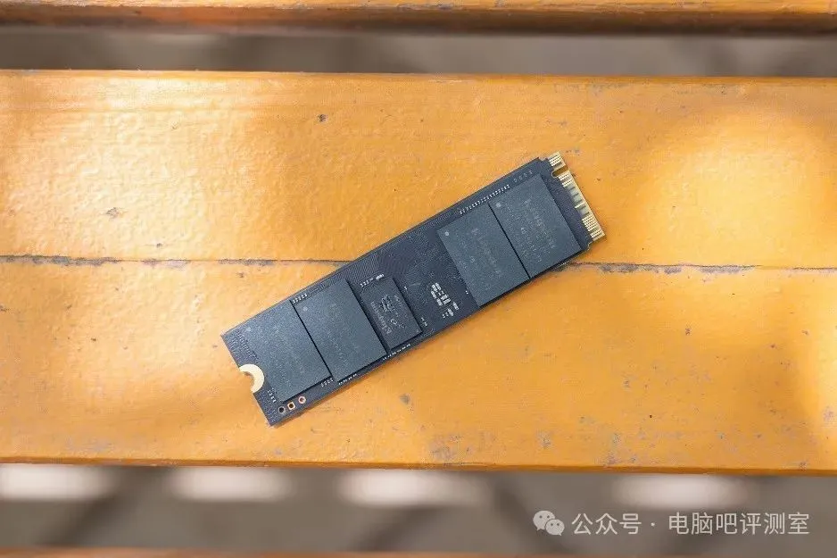 霸主铂金 DDR43000 内存模块：提升计算机性能的强大动力源泉  第3张