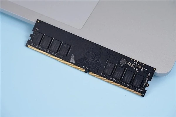 DDR4 内存条金手指：电脑性能的关键与保养之道  第9张