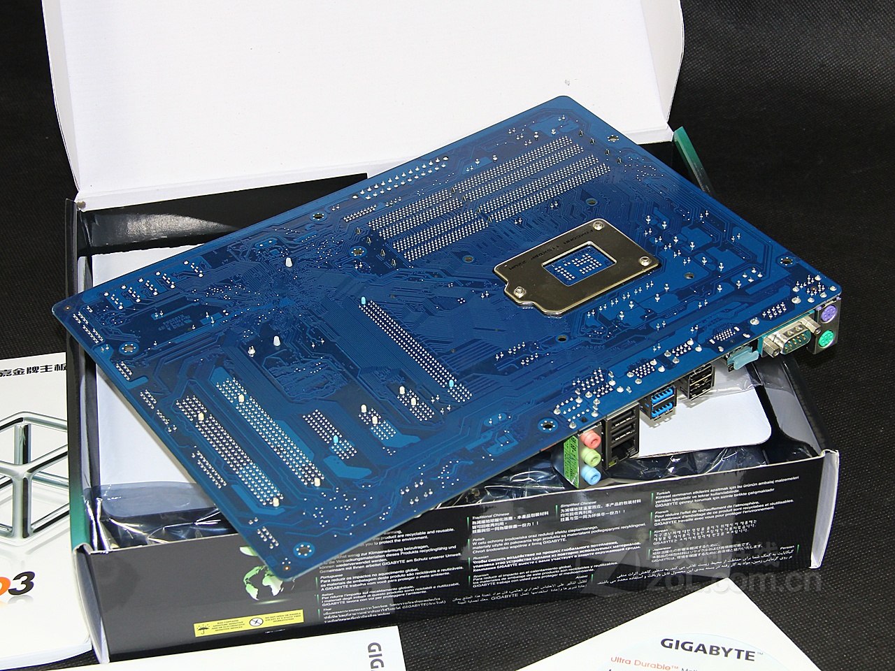 技嘉 DDR3 4G 内存条效能深度研究：性能与外观的全面评测