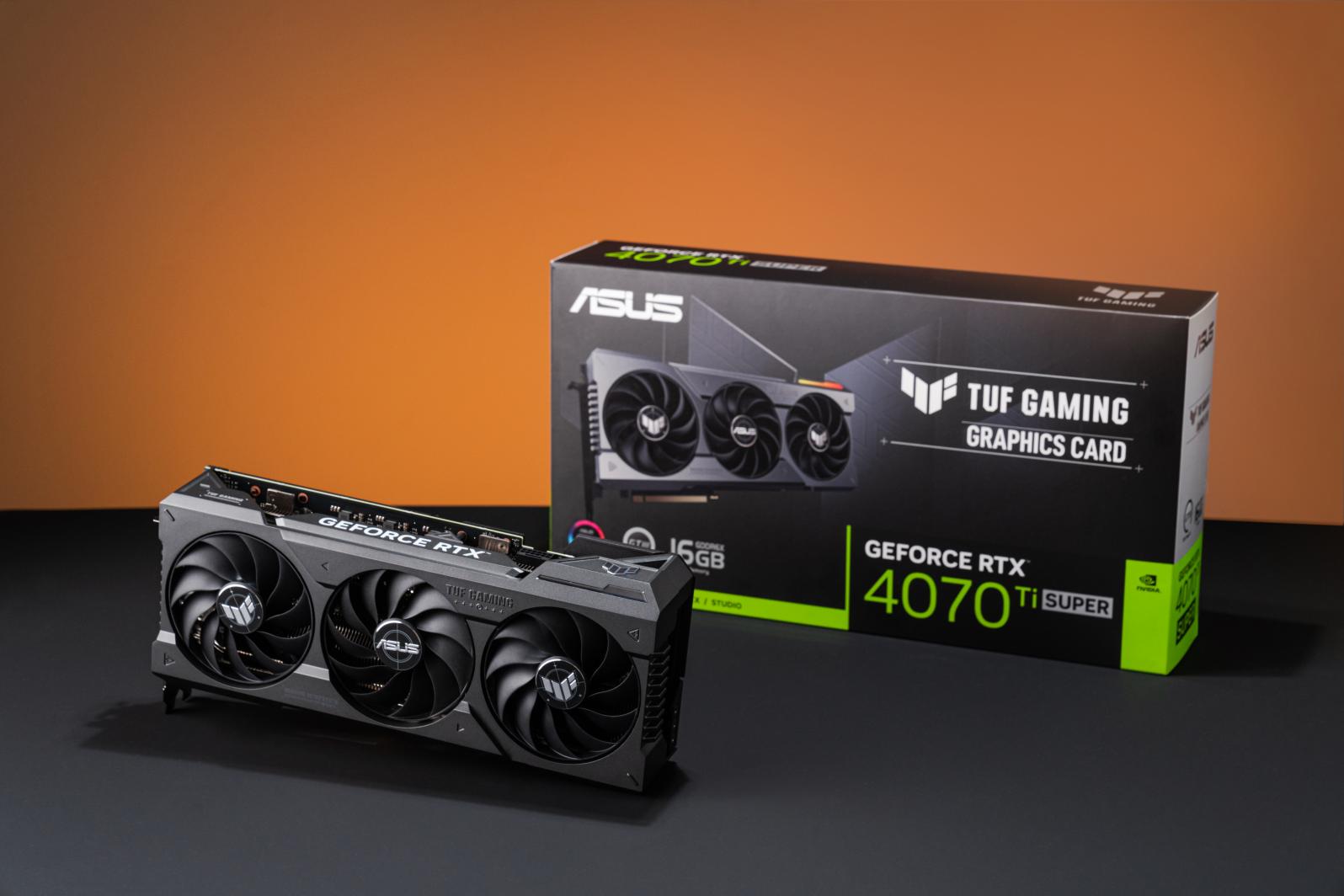 华硕 GTX1660Ti 显卡：性能卓越、外观酷炫，散热无忧，游戏玩家的梦幻之选  第5张