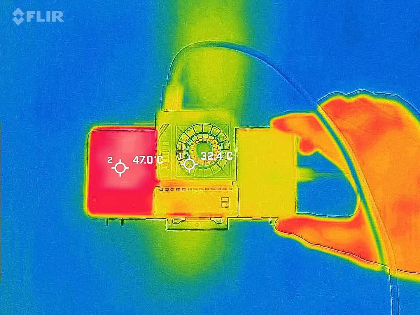 水冷散热器选择攻略：一体式vs独立式，哪个更给力？  第6张