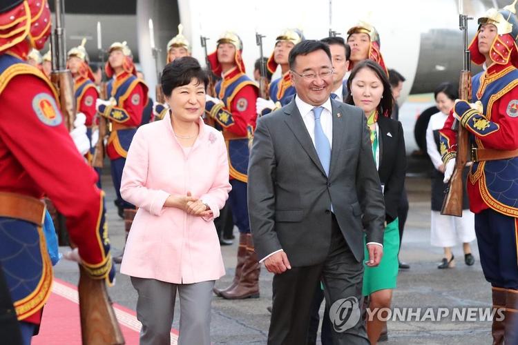 蒙古民主党代表团走进视源股份，揭秘中蒙合作与东北亚区域经济发展的未来蓝图