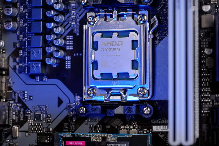 NVIDIA GT610M显卡全面评测：轻薄高效办公的首选，适用于预算有限人群  第9张