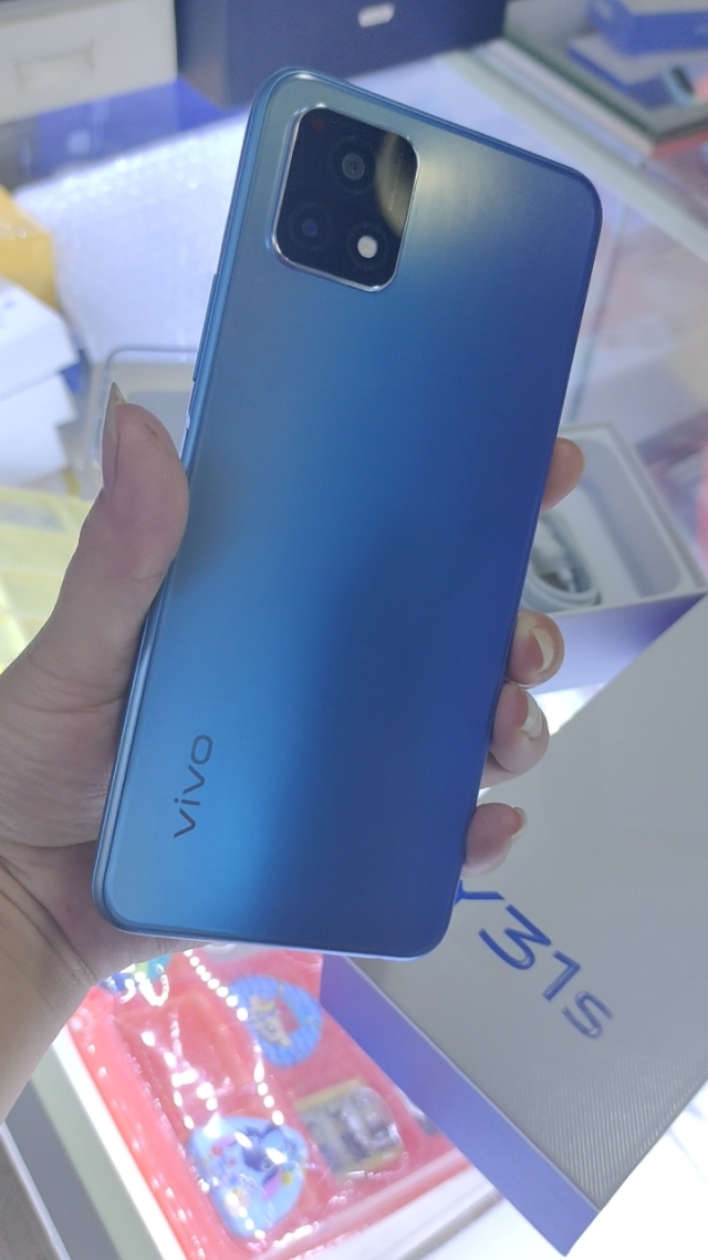 vivo 5G 手机：品牌知名度虽逊，却紧跟潮流，究竟有何独特优势？  第2张