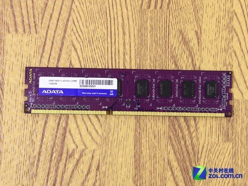 新购 DDR3 内存条无法安装至电脑，原因究竟为何？  第3张