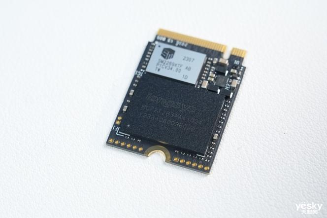 雷克沙新款便携SSD：金属外壳、2米抗摔、1050MB/s读速，你的数据守护神  第6张