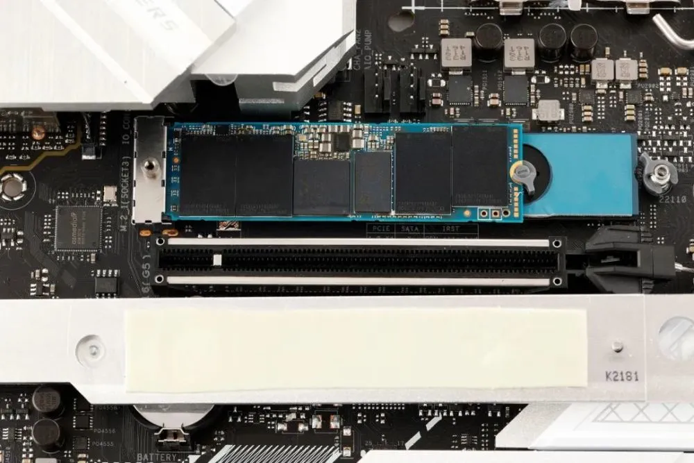 华硕 12 代 DDR4 存储器：内存科技的新突破，带来电脑新生命力  第1张